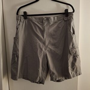 Reel Legends Men's Gray Cargo Shorts